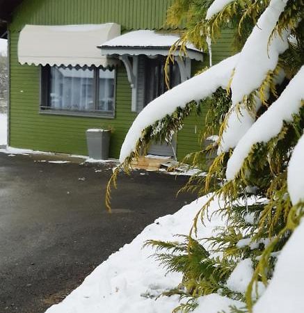 Gite Le Chalet Vert Frambouhans Exterior photo